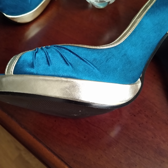 Charlotte Russe Shoes - Picture 5 of 8